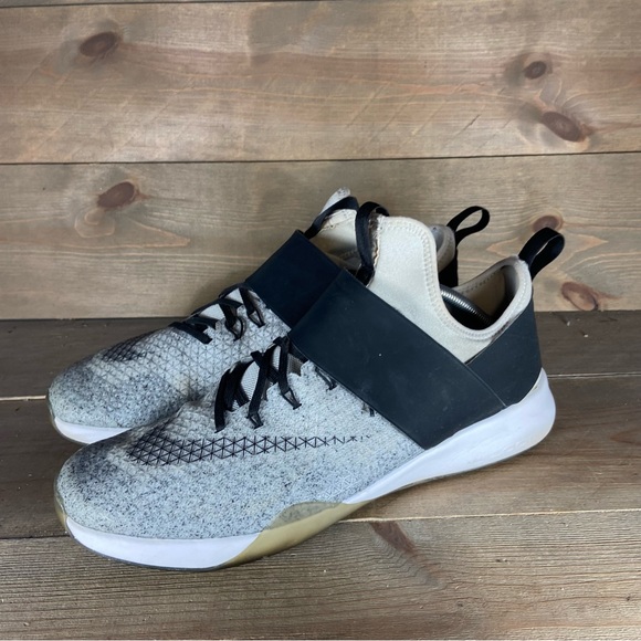 nike air zoom strong 1